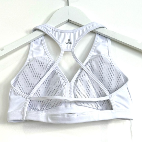 Lavaloka Activewear White Sports Bra. NWT. Small. Sample Sale. - Picture 2 of 6